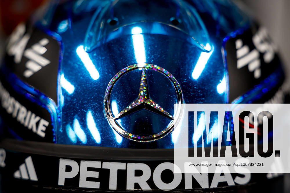 F1 - SINGAPORE GRAND PRIX 2025 RUSSELL George (gbr), Mercedes AMG F1 Team W16, portrait during the 2025 Formula 1 Singapore Grand Prix, 18th round of the 2025 FIA Formula One World Championship, WM, Weltmeisterschaft from October 3 to 5, 2025 on the Marina Bay Street Circuit, in Singapore - SingaporeSingapore