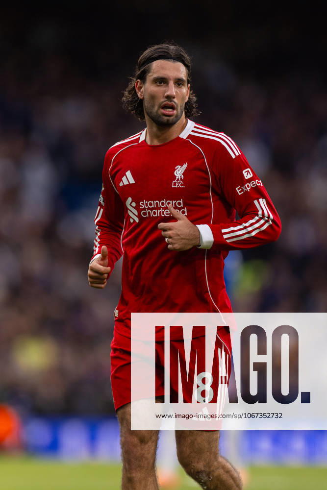 Football - FA Premier League - Chelsea FC v Liverpool FC LONDON, ENGLAND - Saturday, October 4, 2025: Liverpool s Dominik Szoboszlai during the FA Premier League match between Chelsea FC and Liverpool FC at Stamford Bridge. (Photo by David Rawcliffe Propaganda) LONDON Stamford Bridge GREATER LONDON ENGLAND
