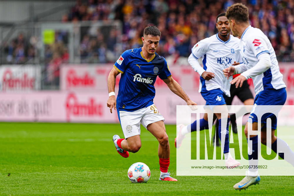 Adrian Kapralik Holstein Kiel, 20 GER, Holstein Kiel vs SV Darmstadt 98, Football, 2 Bundesliga, Matchday 8, Season 2025 2026, 04 10 2025 DFL REGULATES PROHIBIT ANY USE OF PHOTOGRAPHS AS IMAGE SEQUENCES AND OR QUASI VIDEO GER, Holstein Kiel vs SV Darmstadt 98, Football, 2 Bundesliga, Matchday 8, Season 2025 2026, 04 10 2025 Kiel