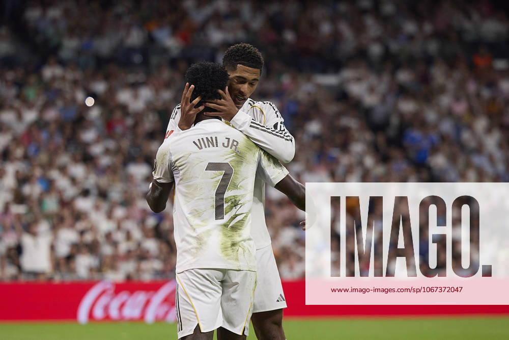Vinicius Jr (Real Madrid CF) and Jude Bellingham (Real Madrid CF) gestures during the LaLiga EA Sports match between Real Madrid v Villarreal CF at Santiago Bernabà u on October 4, 2025 in Madrid, Spain. (Photo by Manu Reino DeFodi Images) Vinicius Jr Real Madrid CF and Jude Bellingham Real Madrid CF gestures during the LaLiga EA Sports match between Real Madrid v Villarreal CF at Santiago Bernabà u on October 4, 2025 in Madrid, Spain Photo by Manu Reino DeFodi Images
