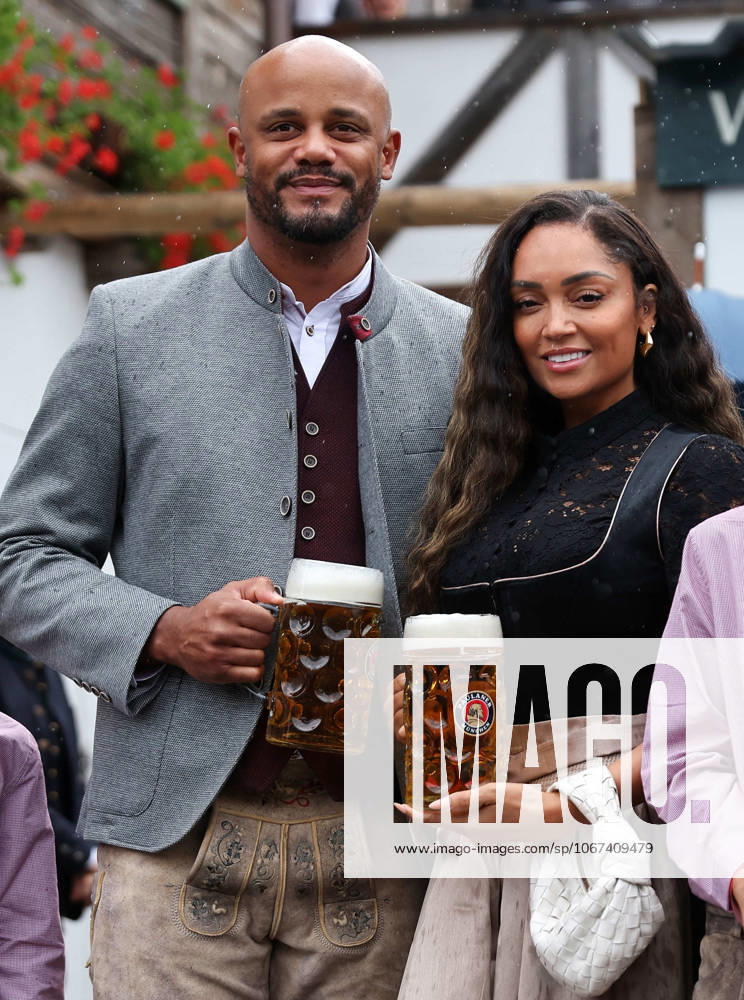 Coach Vincent Kompany, Mrs. Luisa, Portrait, Portrait, Football FC Bayern Munich traditional visit to the Munich Oktoberfest, Wiesn, Volksfest 05 10 2025 PHOTO via Mladen Lackovic LakoPress