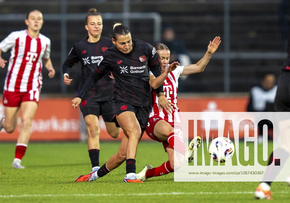 Duel between Carlotta Wamser Bayer 04 Leverkusen, 37 and Laura Donhauser 1 FC Koeln, 25 05 10 2025, 1 FC Köln Bayer Leverkusen, Fußball, Google Pixel Frauen Bundesliga, GER, Köln, Franz Kremer Stadion DFL regulations prohibit any use of photographs as image sequences and or quasi video