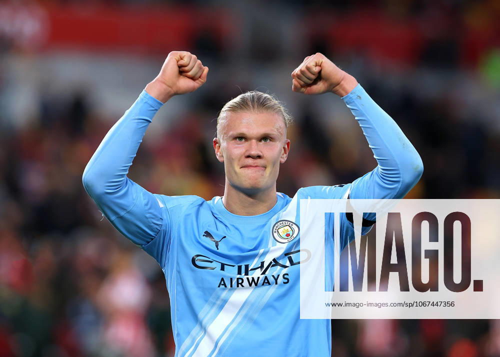 5th October 2025; Gtech Community Stadium, Brentford, London, England; Premier League Football, Brentford versus Manchester City; Erling Haaland of Manchester City celebrates towards the Manchester City fans after the match JohnxPatrickxFletcher Content restricted for UK based newspaper