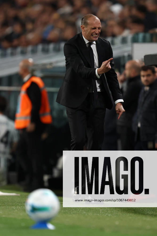 Juventus Fc - Ac Milan Massimiliano Allegri, head coach of Ac Milan yells during the Serie A match beetween Juventus Fc and Ac Milan at Allianz Stadium on October 5, 2025 in Turin, Italy . Torino Allianz Stadium Italy