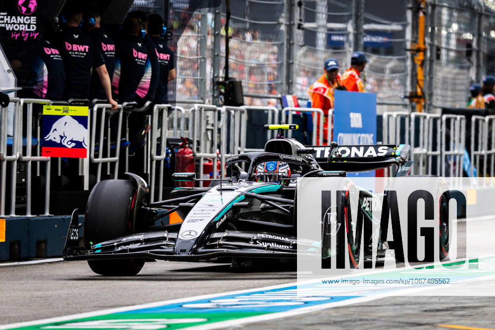 Andrea Kimi Antonelli of Italy and Mercedes-AMG PETRONAS F1 Team during Free Practice 3 Formula One Singapore Grand Prix. Singapore Singapore - ZUMAs197 20251004_aaa_s197_1262