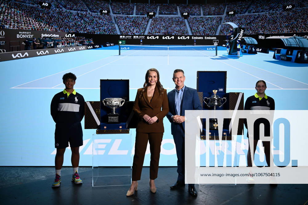 AUSTRALIAN OPEN TENNIS LAUNCH, Channel 9 tennis commentators Jelena Dokic (left) and Todd Woodbridge pose for a photo during the launch of the 2026 Australian Open tennis tournament, in Melbourne, Tuesday, October 7, 2025. ( NO ARCHIVING MELBOURNE VICTORIA AUSTRALIA