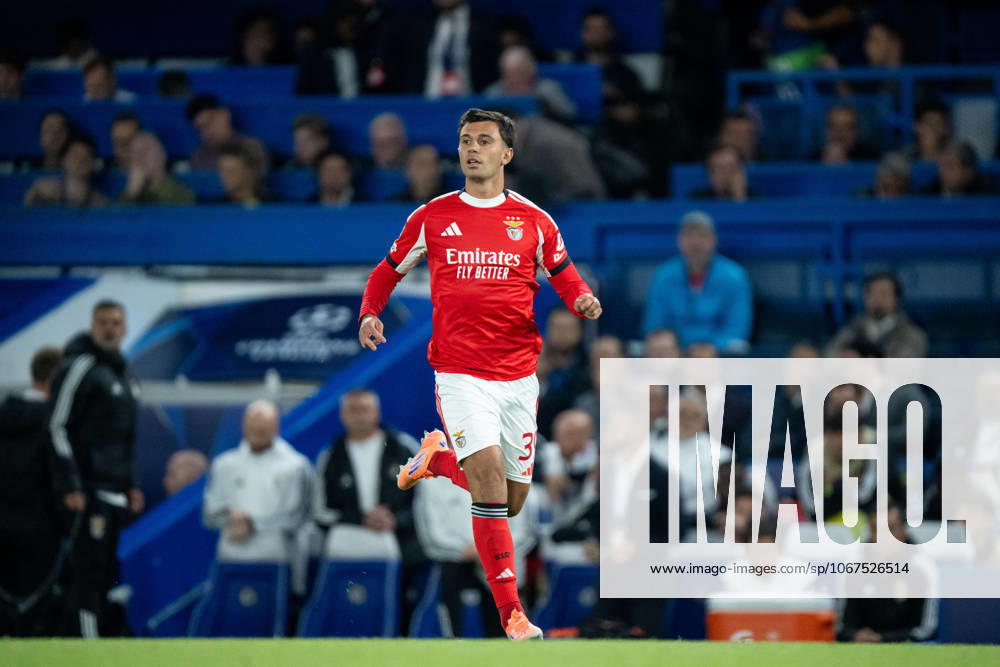 GB, London - 30 September 2025 : Henrique Araujo of S.L. Benfica during the match between Chelsea FC and S.L. Benfica in UEFA Champions League 2025 26 League Phase MD2 at Stamford Bridge stadium in London, England. Photo Sebastian Frej Chelsea vs. S.L. Benfica - UEFA Champions League 2025 26 League Phase MD2
