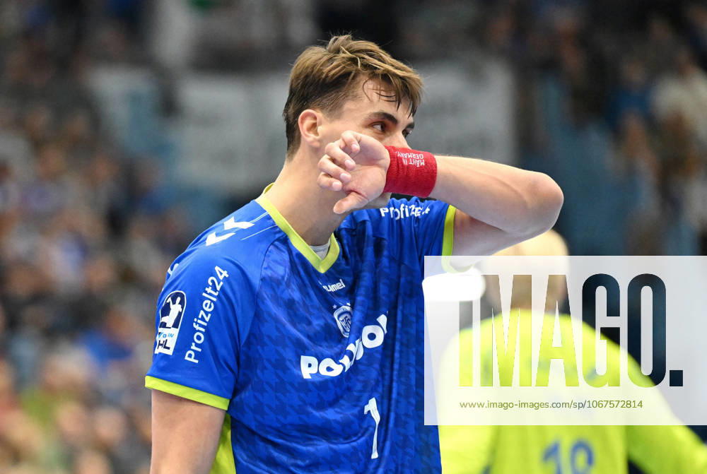 Solo picture Julian Koester VfL Gummersbach 7 GER, VfL Gummersbach vs HC Erlangen, Handball, Daikin 1 Bundesliga, Matchday 8, Season 2025 2026, Schwalbe Arena Gummersbach, 09 10 2025 GER, VfL Gummersbach vs HC Erlangen, Handball, Daikin 1 Bundesliga, Matchday 8, Season 2025 2026, Schwalbe Arena Gummersbach, 09 10 2025 Gummersbach