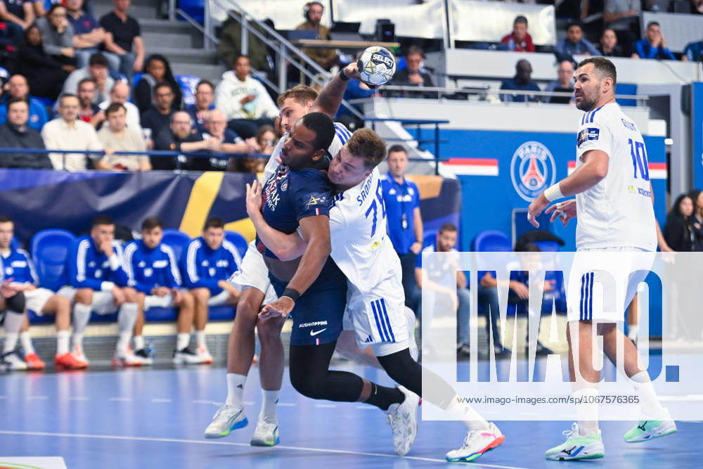 Loredon Gautier ( 97 - PSG ) during the EHF Champins League match between Paris Saint Germain and HC Zagreb at Salle Pierre De Coubertin on October 09, 2025 in Paris, France. ( Photo by Federico Pestellini PSNewz ) -
