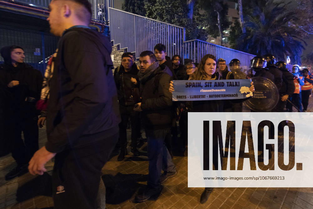 FC Barcelona, Barca v Real Madrid: La Liga BARCELONA, SPAIN - DECEMBER 18: People called by Catalan separatist movement Democratic Tsunami protest outside the Camp Nou stadium in Barcelona on December 18, 2019, during the El Clasico Spanish League football match between Barcelona FC and Real Madrid CF. Catalonia Spain. Editorial use only. Please get in touch for any other usage.