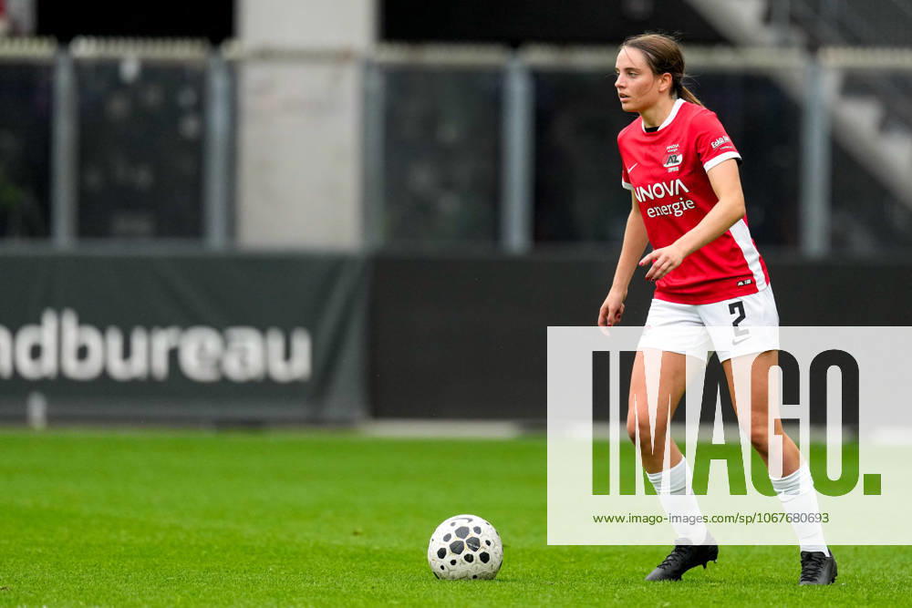 2025-10-12 AZ v Feyenoord - Dutch Eurojackpot Vrouwen Eredivisie ALKMAAR, NETHERLANDS - OCTOBER 12: Ginia Caprino of AZ looks on during the Dutch Eurojackpot Vrouwen Eredivisie match between AZ and Feyenoord at AFAS Stadion on October 12, 2025 in Alkmaar, Netherlands. Alkmaar AFAS Stadion Netherlands Content not available for redistribution in The Netherlands directly or indirectly through any third parties.