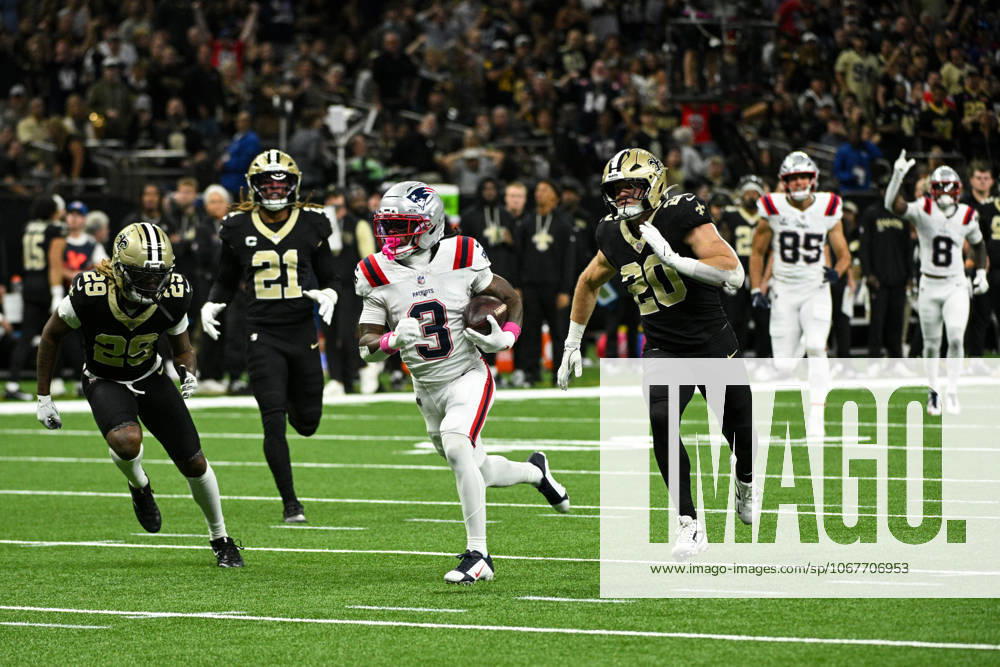 New England Patriots wide receiver Demario Douglas (3) runs with the football on a reception during the first half of an NFL, American Football Herren, USA football game against the New Orleans Saints at Caesar s Superdome in New Orleans, La., on Sunday, October 12, 2025. NOP20251012106 PaulxKieu