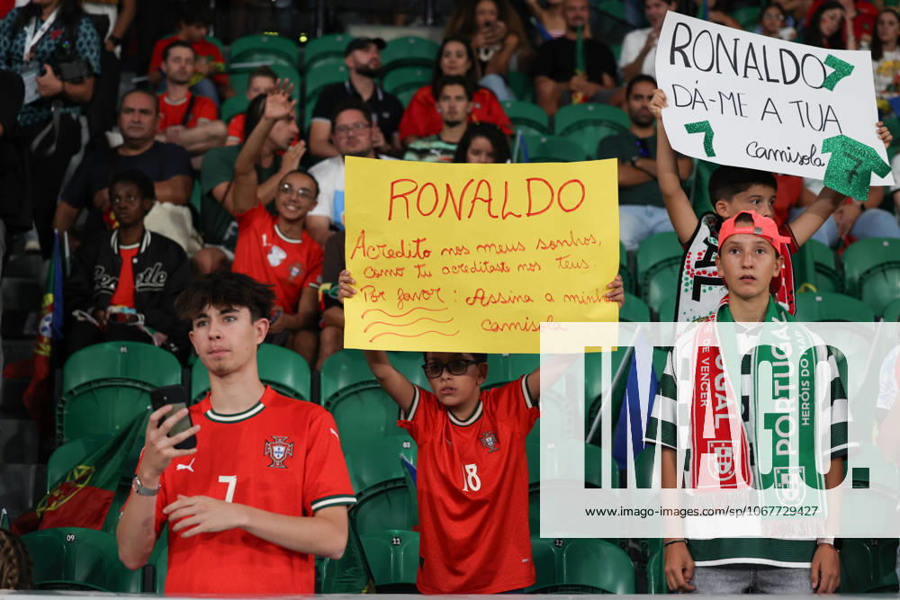 ESP: Portugal v Ireland. La Liga EA Sports. Date 4 Cristiano Ronaldo fans during the World Cup Qualifiying match between Portugal and Ireland national teams played at Jose Alvalade Stadium on October 11, 2025 in Lisboa, Portugal.