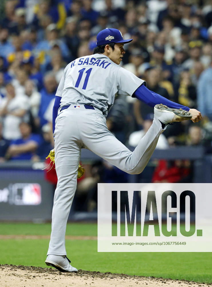 Baseball: Championship Series between Dodgers and Brewers Los Angeles Dodgers reliever Roki Sasaki pitches in the ninth inning of Game 1 of the National League Championship Series against the Milwaukee Brewers at American Family Field in Milwaukee, Wisconsin, on Oct. 13, 2025. A14AA0004939126P
