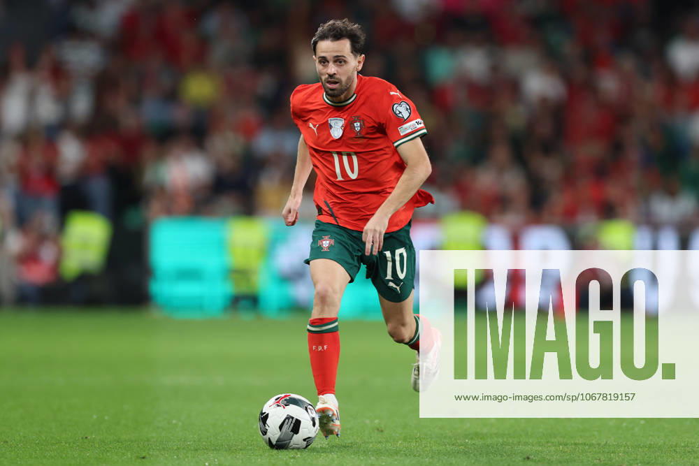 POR: Portugal v Hungary. World Cup Qualifiers match. Bernardo Silva of Portugal during the World Cup Qualifiers match between Portugal and Hungary national teams played at Jose Alvalade Stadium on October 14, 2025 in Lisboa, Portugal.
