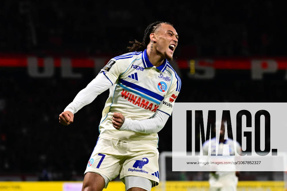 Diego Moreira ( 7 - Strasbourg ) celebrates after scoring during the Ligue 1 match between Paris Saint Germain and RC Strasbourg Alsace at Parc Des Princes on October 16 , 2025 in Paris, France. ( Photo by Federico Pestelini PsnewZ ) -