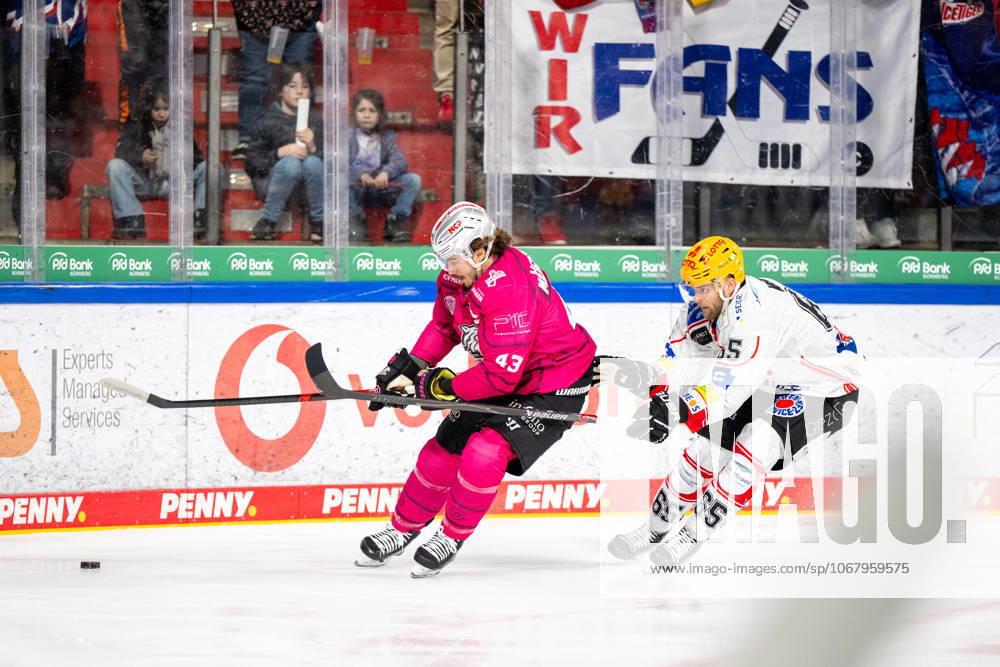 Greg Meireles 43, Nuernberg Ice Tigers, NIT Christian Wejse 65, Fischtown Pinguins Bremerhaven, BHV , Nuernberg Ice Tigers vs Fischtown Pinguins Bremerhaven, Ice Hockey, Penny DEL, Matchday 12, 19 10 2025, Nuernberg Ice Tigers vs Fischtown Pinguins Bremerhaven, Ice Hockey, Penny DEL, Matchday 12