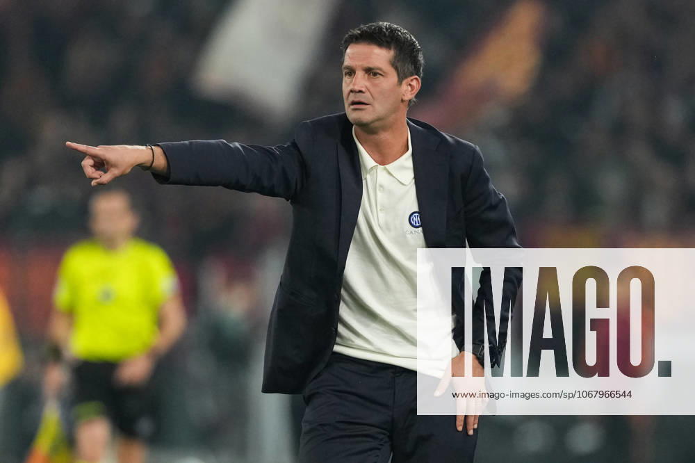 Cristian Chivu, head coach of FC Internazionale, during the Serie A 2025 2026 football match between AS Roma and FC Internazionale at Stadio Olimpico in Rome (Italy), October 18, 2025. antoniettaxbaldassarre