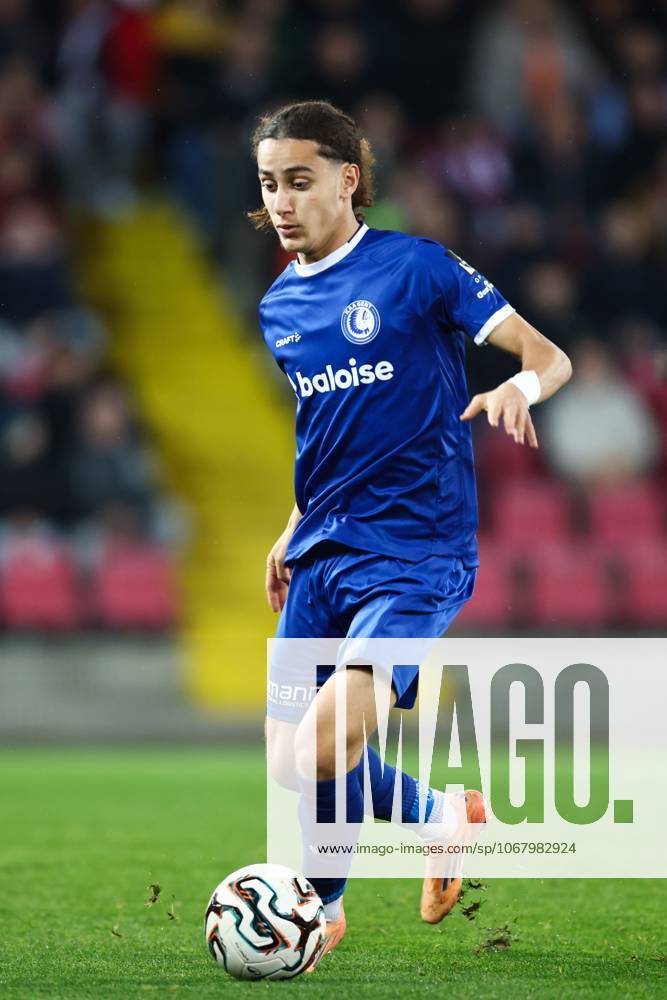 Gent s Mohammed El Adfaoui pictured in action during a soccer match between SV Zulte Waregem and KAA Gent, Sunday 19 October 2025 in Waregem, on day 10 of the 2025-2026 Jupiler Pro League first division of the Belgian championship. BRUNOxFAHY x137325854x