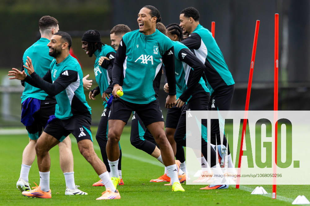 Football - UEFA Champions League - Eintracht Frankfurt v Liverpool FC LIVERPOOL, ENGLAND - Tuesday, October 21, 2025: Liverpool s captain Virgil van Dijk during a training session at the AXA Training Centre ahead of the UEFA Champions League match between Eintracht Frankfurt and Liverpool FC. (Photo by Jessica Hornby Propaganda)