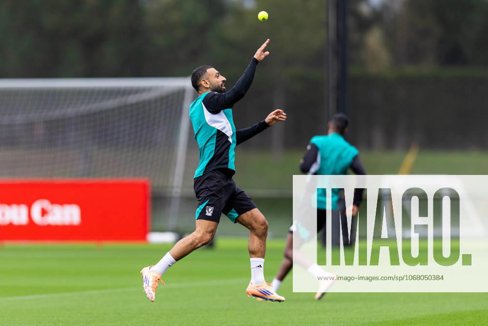 Football - UEFA Champions League - Eintracht Frankfurt v Liverpool FC LIVERPOOL, ENGLAND - Tuesday, October 21, 2025: Liverpool s Mohamed Salah during a training session at the AXA Training Centre ahead of the UEFA Champions League match between Eintracht Frankfurt and Liverpool FC. (Photo by Jessica Hornby Propaganda)