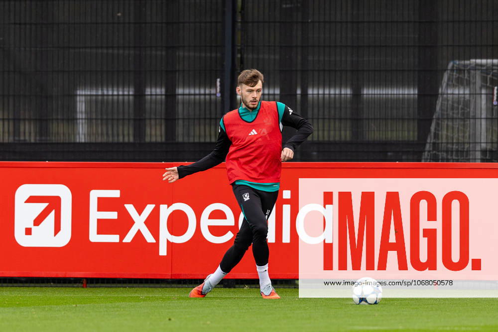 Football - UEFA Champions League - Eintracht Frankfurt v Liverpool FC LIVERPOOL, ENGLAND - Tuesday, October 21, 2025: Liverpool s Conor Bradley during a training session at the AXA Training Centre ahead of the UEFA Champions League match between Eintracht Frankfurt and Liverpool FC. (Photo by Jessica Hornby Propaganda)