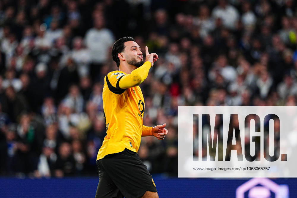 Goal celebration after scoring 1 2 from penalty kick Ramy Bensebaini Borussia Dortmund, 05 DEN, FC Copenhagen vs Borussia Dortmund, Football, UEFA Champions League, Matchday 3, Season 2025 2026, 21 10 2025 DEN, FC Copenhagen vs Borussia Dortmund, Football, UEFA Champions League, Matchday 3, Season 2025 2026, 21 10 2025 Copenhagen