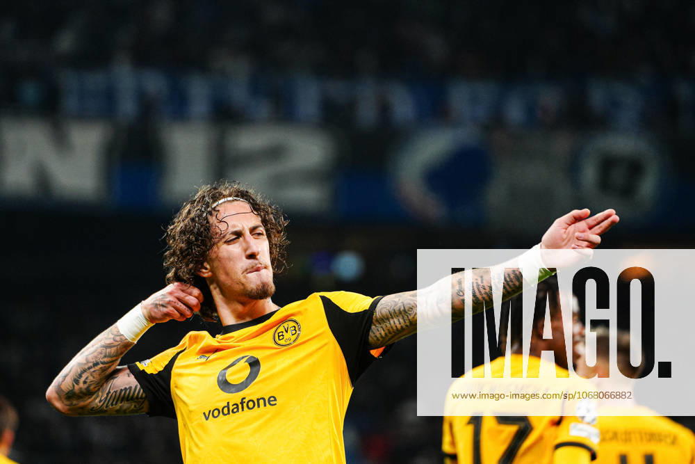 Goal celebration after scoring 1 4 Fabio Silva Borussia Dortmund, 21 DEN, FC Copenhagen vs Borussia Dortmund, Football, UEFA Champions League, Matchday 3, 2025 2026 season, 21 10 2025 DEN, FC Copenhagen vs Borussia Dortmund, Football, UEFA Champions League, Matchday 3, 2025 2026 season, 21 10 2025 Copenhagen