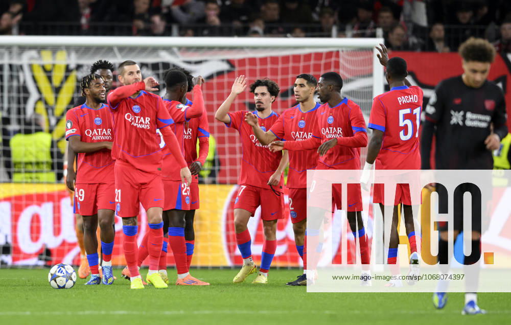 Paris cheers for VITINHA PSG after his goal to 2 7, from l Mbaye Ibrahim PSG , Lucas HERNANDEZ PSG , VITINHA PSG , Achraf HAKIMI PSG , Ousmane DEMBELE PSG , Pacho Willian PSG , in front Eliesse Ben Seghir Bayer Leverkusen disappointed Football Champions League, Matchday 3, Bayer 04 Leverkusen Paris St Germain 2 7, on 21 10 2025 in Leverkusen Germany UEFA regulations prohibit any use of photographs as image sequences and or quasi video Â