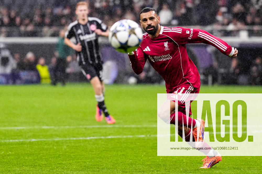 FRANKFURT AM MAIN, GERMANY - OCTOBER 22 Mohamed Salah of Liverpool focuses on the ball during the UEFA Champions League 2025 26 League Phase MD3 match between Eintracht Frankfurt and Liverpool FC at Frankfurt Stadion on October 22, 2025 in Frankfurt am Main, Germany. (Photo by Rene Nijhuis) SPO