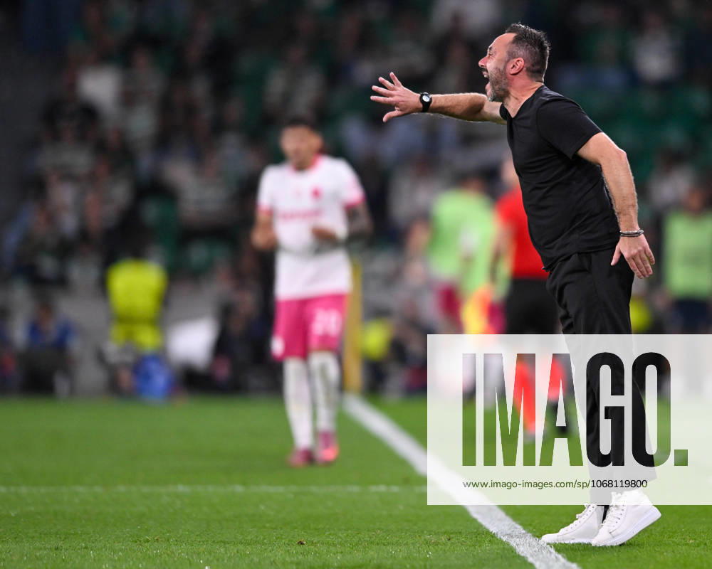 Sporting Clube de Portugal v Olympique de Marseille - UEFA Champions League 2025 26 League Phase MD3 Roberto De Zerbi, head coach of Olympique Marseille, is seen in action during the UEFA Champions League 2025 26 match between Sporting CP and Olympique de Marseille in Porto, Portugal, on October 22, 2025, at Estadio Jose Alvalade Lisbon Lisboa Portugal