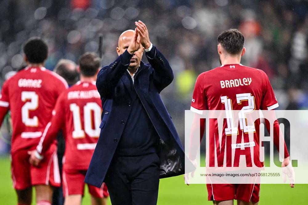 Trainer Arne Slot (Liverpool FC) gestures during the UEFA Champions League 2025 26 League Phase MD3 match between Eintracht Frankfurt and Liverpool FC at Frankfurt Stadion on October 22, 2025 in Frankfurt am Main, Germany. (Photo by Harry Langer DeFodi Images) Coach Arne Slot Liverpool FC gestures during the UEFA Champions League 2025 26 League Phase MD3 match between Eintracht Frankfurt and Liverpool FC at Frankfurt Stadion on October 22, 2025 in Frankfurt am Main, Germany Photo by Harry Langer DeFodi Images