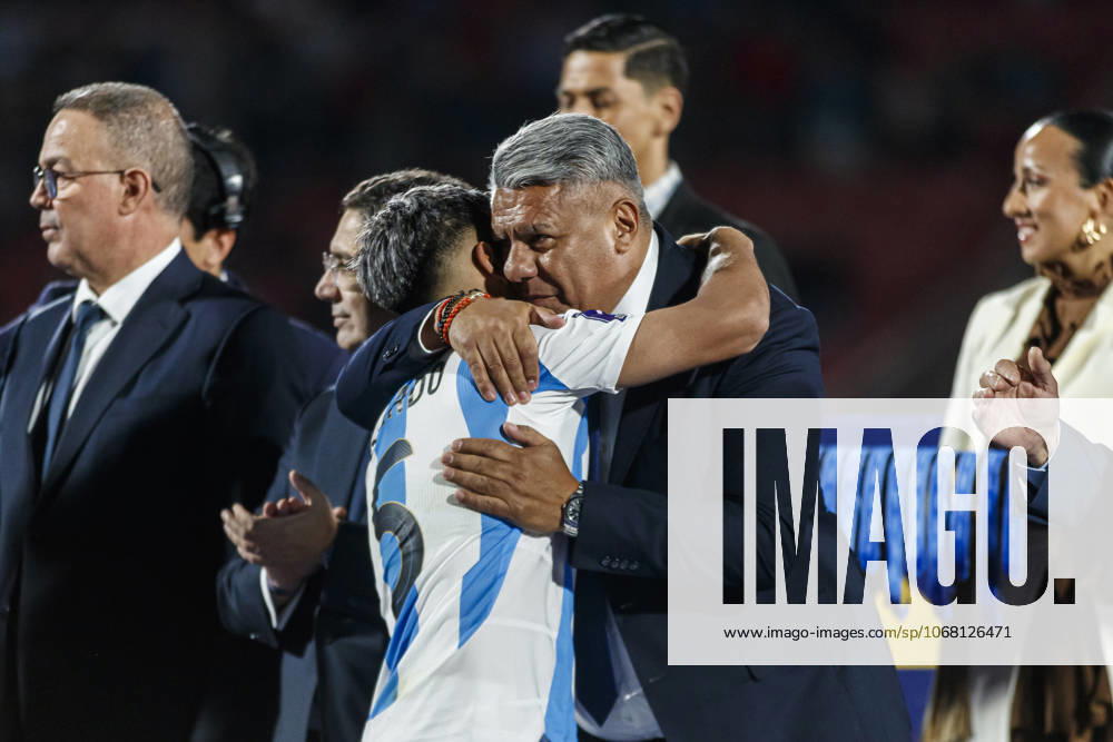 Argentina v Morocco: Final - FIFA U-20 World Cup Chile 2025 Santiago, Chile - October 19: Milton Delgado of Argentina and President of AFA Claudio Tapia during the FIFA U20 World Cup Chile 2025 final match between Argentina and Morocco at Estadio Nacional Julio Martinez Pradanos on October 19, 2025 in Santiago, Chile Santiago Estadio Nacional Julio MartÃanez Pr·danos Region Metropolitana de Santiago Chile