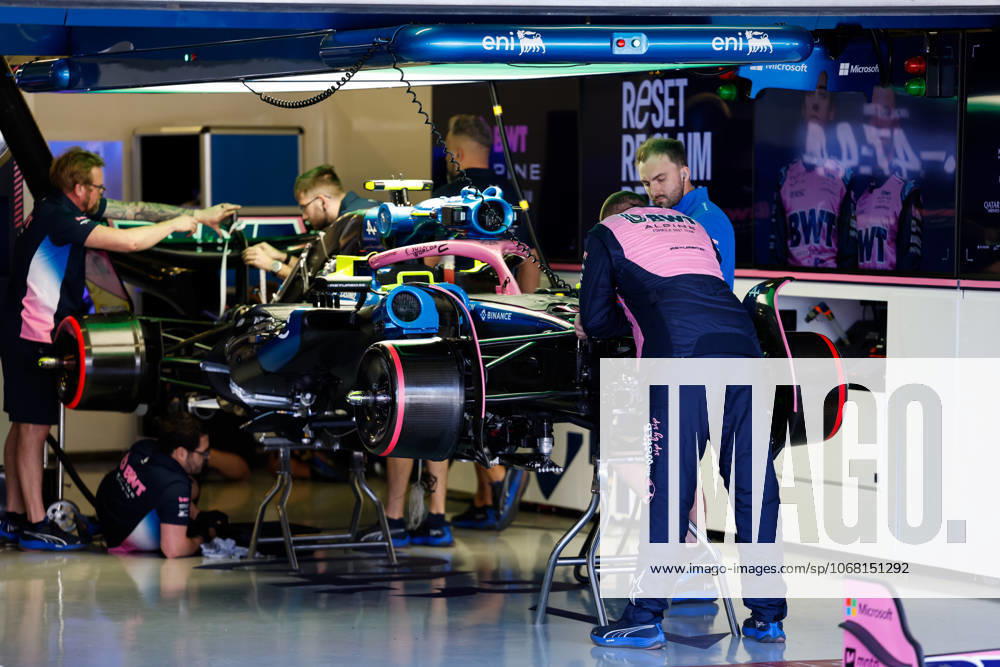 F1 - MEXICO CITY GRAND PRIX 2025 10 GASLY Pierre (fra), Alpine F1 Team A525, in the garage, box, during the 2025 Formula 1 Mexico City Grand Prix, 20th round of the 2025 FIA Formula One World Championship, WM, Weltmeisterschaft from October 24 to 26, 2025 on the Autodromo Hermanos Rodriguez, in Mexico City, Mexico - Mexico CityMexico