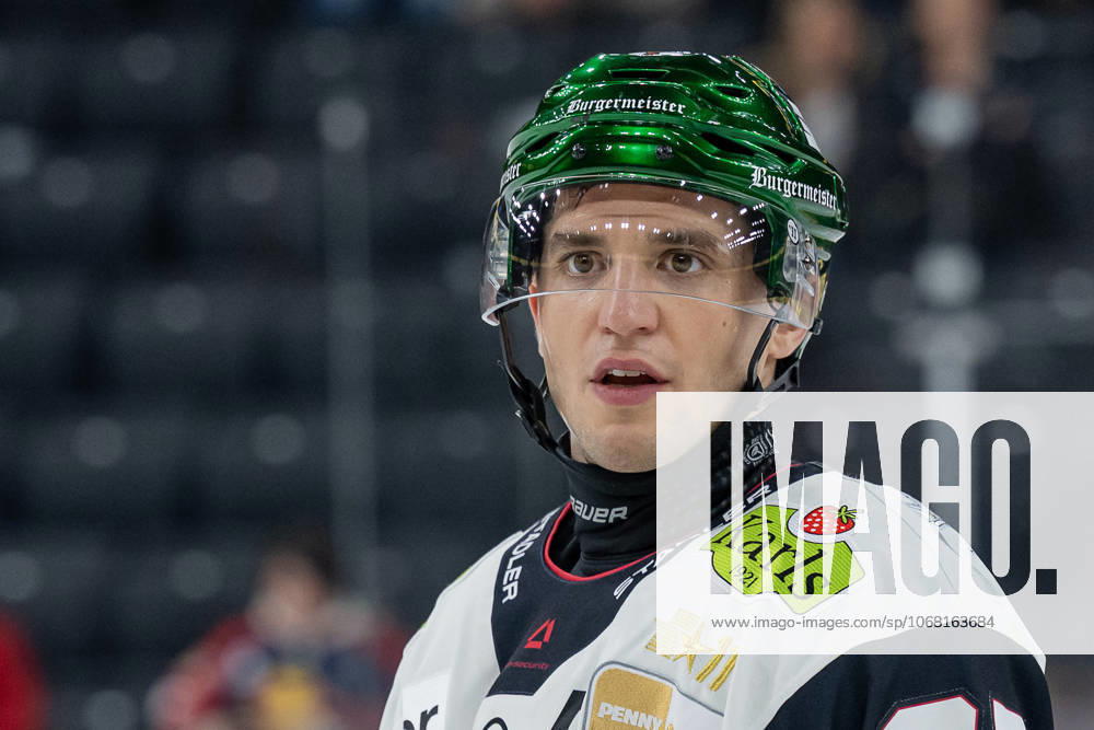 Frederik Tiffels Eisbaeren Berlin, 95 Portrait Portraet GER, EHC Red Bull Muenchen vs Eisbaeren Berlin, Ice Hockey, DEL, Matchday 13, Season 2025 2026, 23 10 2025 GER, EHC Red Bull Muenchen vs Eisbaeren Berlin, Ice Hockey, DEL, Matchday 13, Season 2025 2026, 23 10 2025 Muenchen