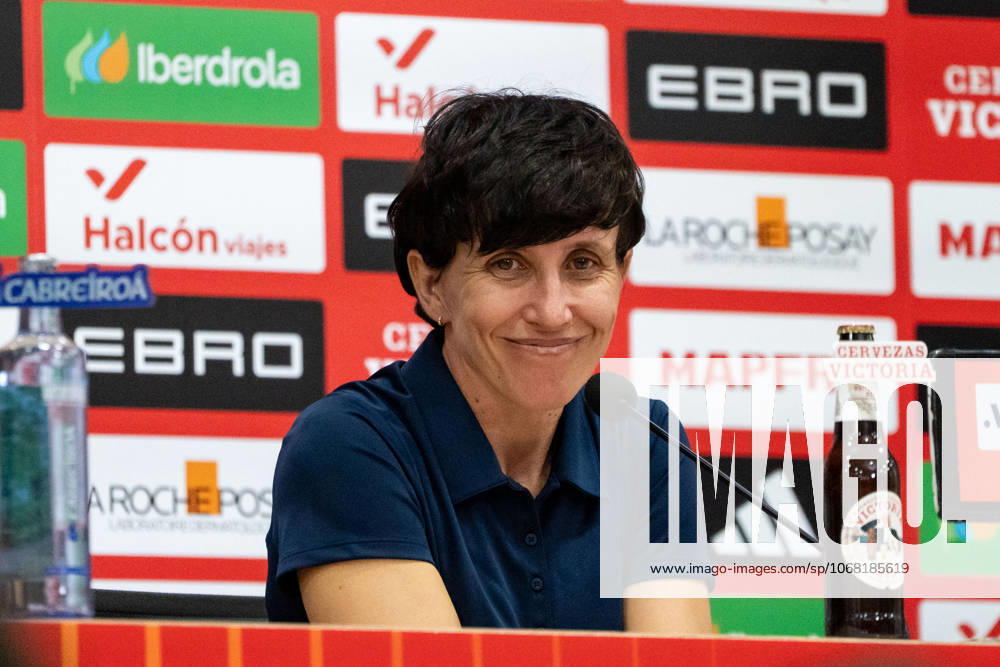 Malaga, Spain, October 24th 2025 Sonia Bermudez, Spanish head coach, after the UEFA Women?s Nations League semifinal between Spain and Sweden at Estadio La Rosaleda, on October 24, 2025, Malaga, Spain. (Andres Lopez Sheridan SPP)