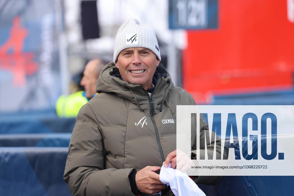 ALPINE SKIING - FIS WC Soelden SOELDEN,AUSTRIA,25.OCT.25 - ALPINE SKIING - FIS World Cup season opening, Rettenbachferner, giant slalom, ladies. Image shows race director Markus Waldner (FIS). GEPAxpictures xMathiasxMandl