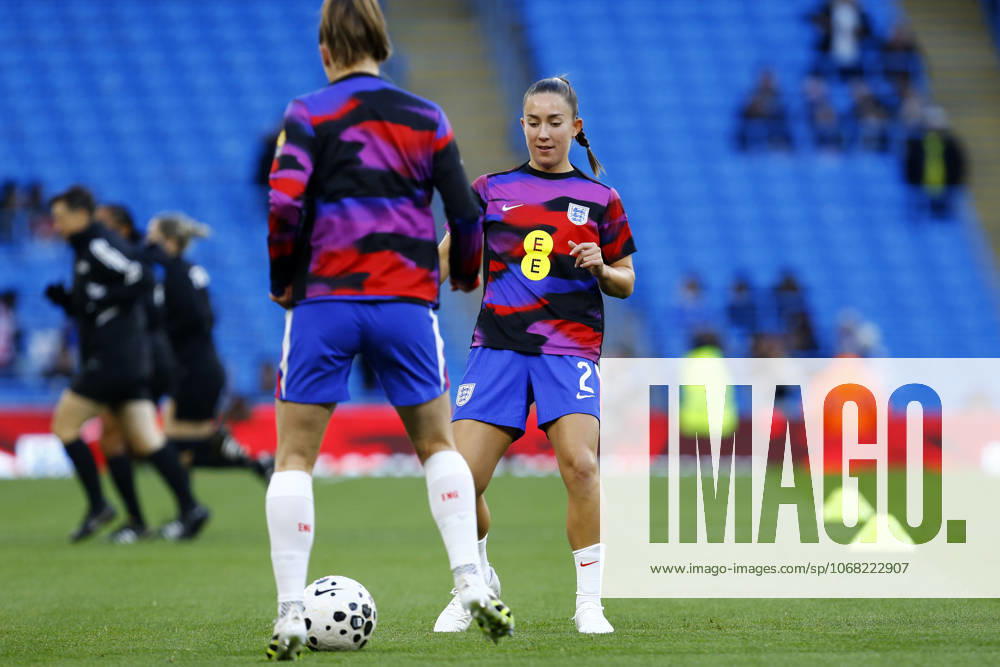 England v Brazil, Manchester, UK - 25 October 2025 Maya Le Tissier of England warms up before kick off in the Womens International Friendly, Länderspiel, Nationalmannschaft match between England and Brazil at The Etihad Stadium on 25 October 2025 in Manchester, England (Photo by Steve Taylor PPAUK) Manchester The Etihad Stadium Greater Manchester England