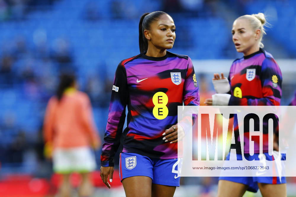 England v Brazil, Manchester, UK - 25 October 2025 Taylor Hinds of England warms up before kick off in the Womens International Friendly, Länderspiel, Nationalmannschaft match between England and Brazil at The Etihad Stadium on 25 October 2025 in Manchester, England (Photo by Steve Taylor PPAUK) Manchester The Etihad Stadium Greater Manchester England