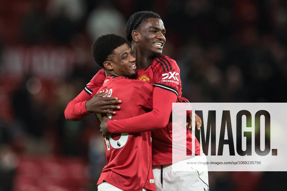 Premier League Manchester United, ManU v Brighton and Hove Albion Amad Diallo and Ayden Heavenm of Manchester United celebrate the 4-2 win during the Premier League match Manchester United vs Brighton and Hove Albion at Old Trafford, Manchester, United Kingdom, 25th October 2025 (Photo by Mark Cosgrove News Images) Manchester Old Trafford Greater Manchester United Kingdom