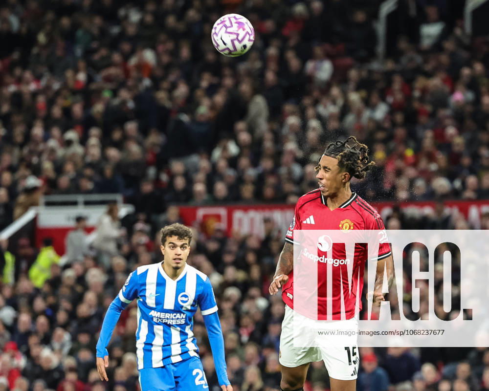 Premier League Manchester United, ManU v Brighton and Hove Albion Leny Yoro of Manchester United jumps up to win the high ball during the Premier League match Manchester United vs Brighton and Hove Albion at Old Trafford, Manchester, United Kingdom, 25th October 2025 (Photo by Mark Cosgrove News Images) Manchester Old Trafford Greater Manchester United Kingdom