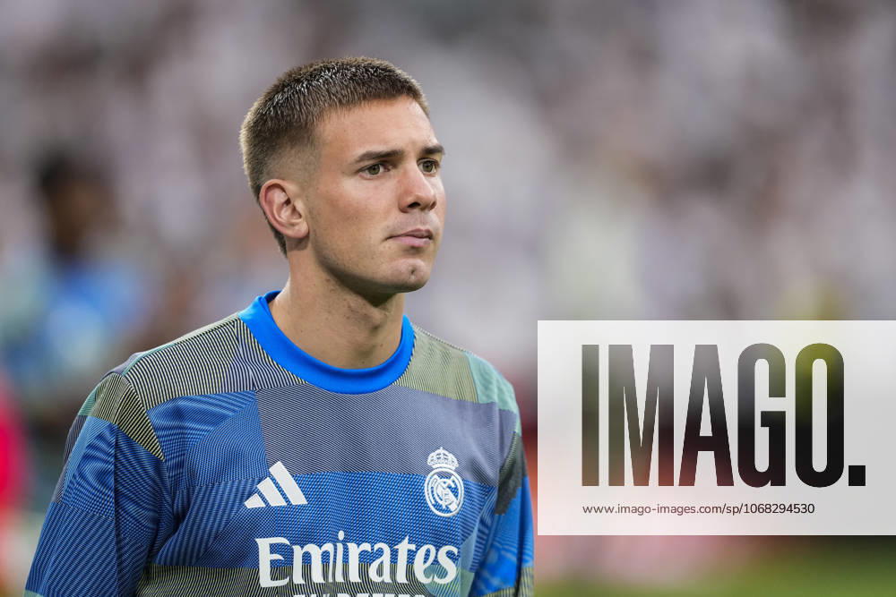Franco Mastantuono of Real Madrid CF looks on during the Spanish League, LaLiga EA Sports, football match played between Real Madrid C.F. and FC Barcelona, Barca at Santiago Bernabeu stadium on October 26, 2025, in Madrid, Spain. Madrid Spain - ZUMAa181 20251026_zaa_a181_038