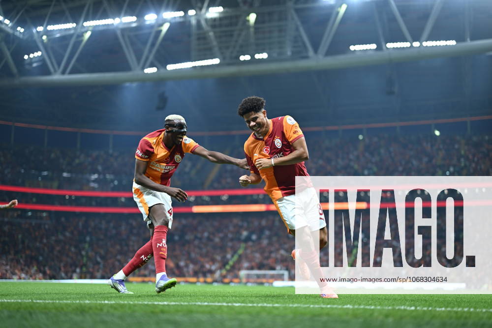 Galatasaray v Goztepe - Turkish Super Lig ISTANBUL, TURKIYE - OCTOBER 26: Gabriel Sara (8) of Galatasaray celebrates a score during the Turkish Super Lig week 10 football match between Galatasaray and Goztepe at RAMS Park Stadium in Istanbul, Turkiye on October 26, 2025. Abdulhamid Hosbas Anadolu Istanbul Turkey. Editorial use only. Please get in touch for any other usage.