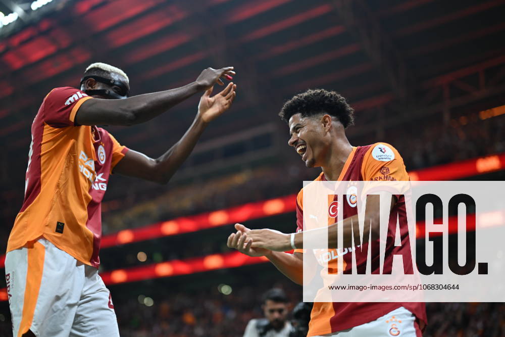 Galatasaray v Goztepe - Turkish Super Lig ISTANBUL, TURKIYE - OCTOBER 26: Gabriel Sara (8) of Galatasaray celebrates a score during the Turkish Super Lig week 10 football match between Galatasaray and Goztepe at RAMS Park Stadium in Istanbul, Turkiye on October 26, 2025. Abdulhamid Hosbas Anadolu Istanbul Turkey. Editorial use only. Please get in touch for any other usage.
