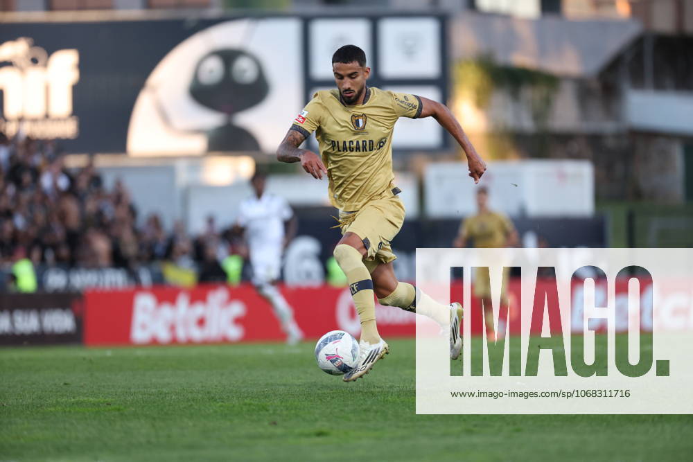 Gil Dias ( FC Famalicao ) in action during the match between FC Famalicao and Vitoria SC, valid for Liga Portugal Betclic 2025 2026 at Estadio Municipal de Famalicao on 26 October 2025. Porto Estadio Municipal de Famalicao Famalicao Portugal