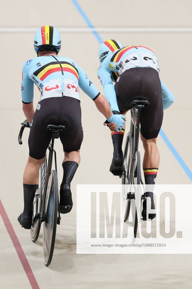 Belgian Fabio Van Den Bossche and Belgian Lindsay De Vylder (R) pictured in action at the final of the men s Madison race at the 2025 UCI Track World Championships cycling, in Santiago, Chile, Sunday 26 October 2025. The Track World Championships take place from 22 to 26 October at the Velodromo de Penalolen in Santiago, Chile. BENOITxDOPPAGNE x138044775x