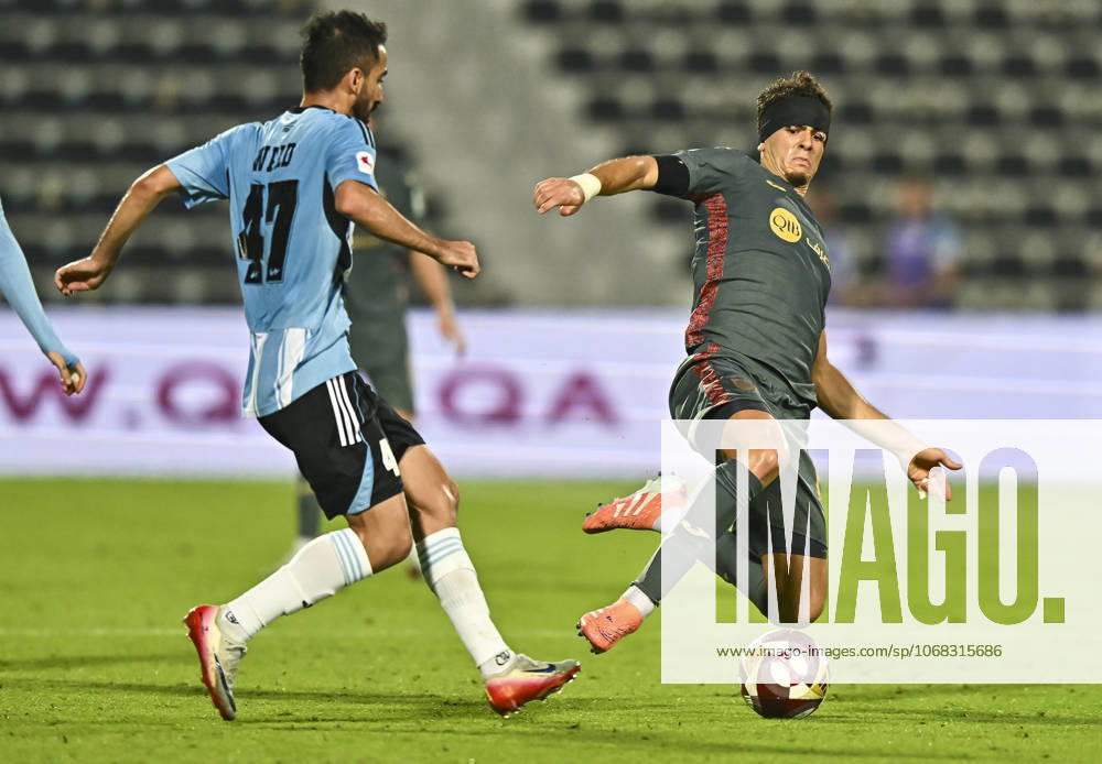 AL WAKRAH SC V AL RAYYAN SC-DOHA BANK STARS LEAGUE QATAR Fahad Waad Al-Bayati (L) of Al-Wakrah SC and Andre Amaro of Al Rayyan SC in action during the Doha Bank Stars League Qatar match between Al Wakrah SC and Al Rayyan SC at Saoud Bin Abdulrahman Stadium in Doha, Qatar, on October 26, 2025. DOHA Qatar