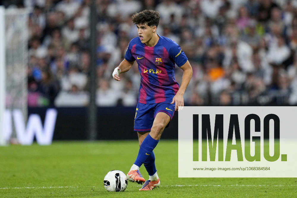 ESP: Real Madrid CF - FC Barcelona, Barca La Liga EA Sports. Date 10 Pau Cubarsi of FC Barcelona during the La Liga EA Sports match between Real Madrid CF and FC Barcelona played at Santiago Bernabeu Stadium on October 26, 2025 in Madrid. kpng