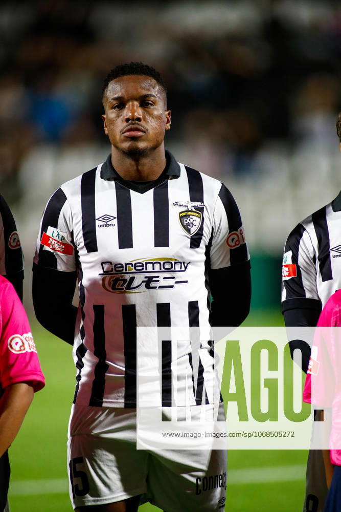 Liga Portugal 2: Portimonense - Torreense Portimao, Portugal - 30 10 2025: Liga Portugal 2 Meu Super 9th round match between SC Portimonense and SCU Torreense at Estadio Municipal de Portimao 15 Portimonense midfielder, Joao Vitor Xavier de Almeida Mandatory Credit: Toby Tande Avant Sports Agency Portimao Estadio Municipal de Portimao Portugal