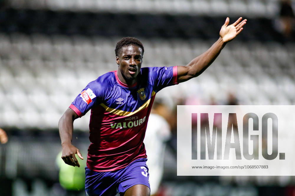 Liga Portugal 2: Portimonense - Torreense Portimao, Portugal - 30 10 2025: Liga Portugal 2 Meu Super 9th round match between SC Portimonense and SCU Torreense at Estadio Municipal de Portimao 31 Torreense attacker, Ismail Seydi celebrates scoring his sides first goal of the match Mandatory Credit: Toby Tande Avant Sports Agency Portimao Estadio Municipal de Portimao Portugal